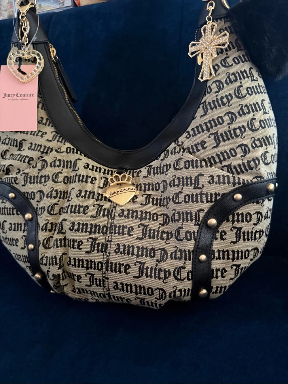 Juicy Couture Black & Beige Logo Hobo Bag really nice large size hand juicy bag